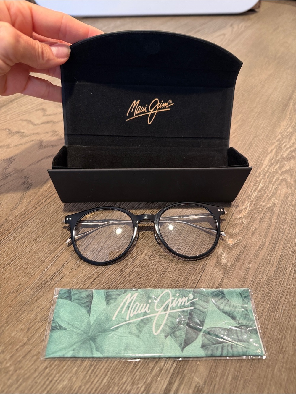 Maui Jim Black Round Optical Frames with Gold Logo Case